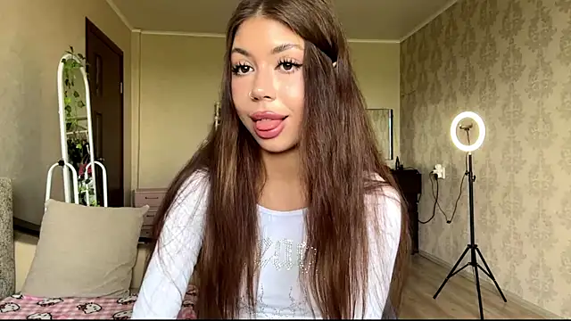 You Club Winx online show from June 7, 8:29 am