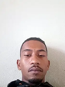 Snapshot of nego5628 chatting on March 28, 3:33 pm nego5628 online show from March 28, 3:33 pm