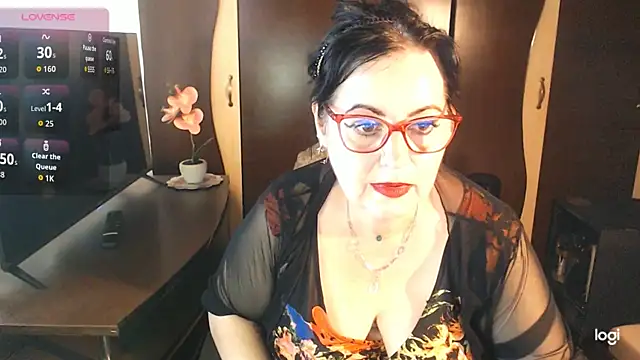 exiMIlf online show from June 9, 9:21 am