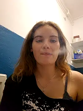 sweetsophie69 online show from March 9, 6:45 pm