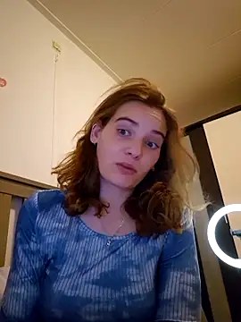 sweetsophie69 online show from March 22, 7:50 pm