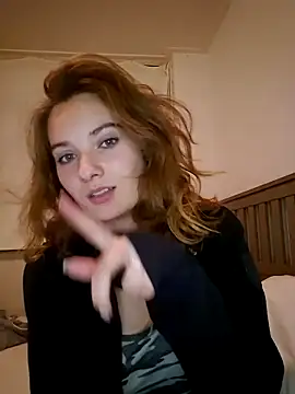 sweetsophie69 online show from March 29, 9:26 pm