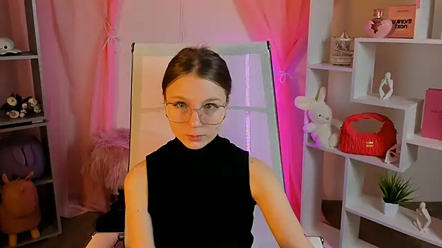 ElliFrankenweenie online show from February 22, 9:19 am