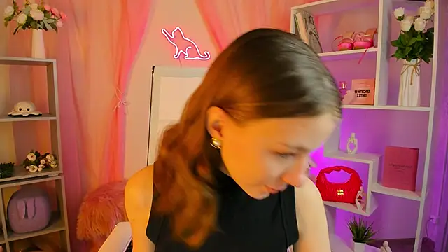 ElliFrankenweenie online show from March 3, 9:26 am