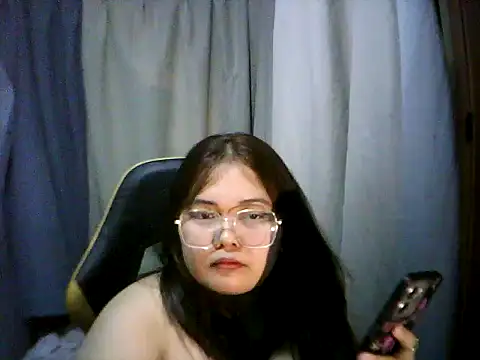 Snapshot of xia_xoxo_ chatting on May 8, 3:45 am xia xoxo online show from May 8, 3:45 am