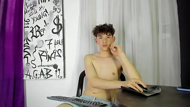 Snapshot of Philippsx chatting on June 14, 4:31 pm Philippsx online show from June 14, 4:31 pm