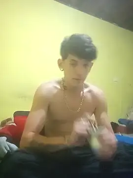 Snapshot of Brandon_Leyes chatting on March 24, 2:44 pm Brandon Leyes online show from March 24, 2:44 pm