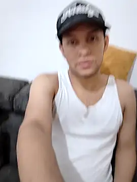 Top and bottom online show from August 6, 3:08 am