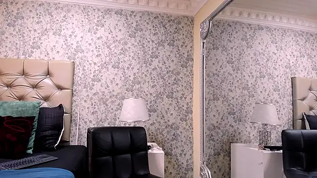 CloheBell online show from February 13, 12:01 pm