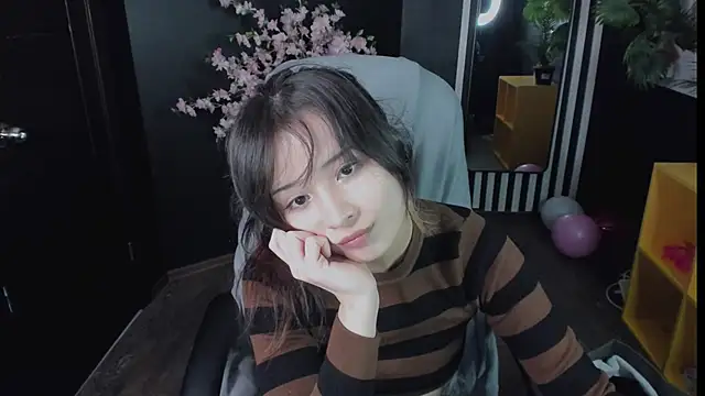 May Ling online show from March 12, 10:27 pm