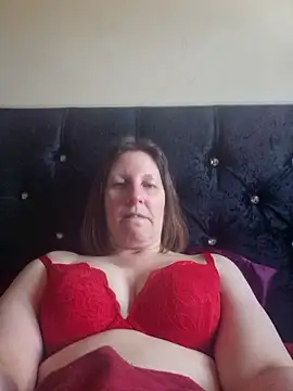 maturekate online show from April 2, 12:58 pm