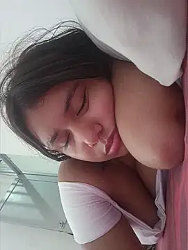 Snapshot of kandyerd chatting on March 4, 3:18 pm kandyerd online show from March 4, 3:18 pm