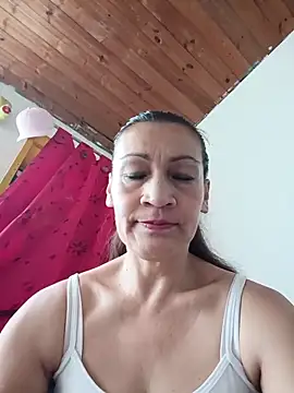 Snapshot of Layla_Zaid chatting on March 26, 1:38 pm Layla Zaid online show from March 26, 1:38 pm