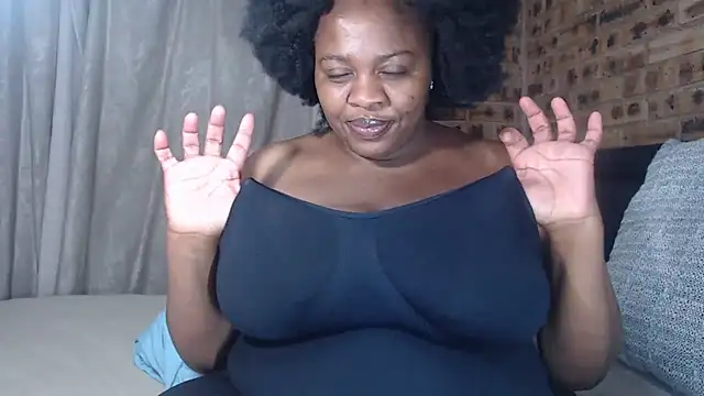 Snapshot of BIGBOOTYXX29 chatting on November 3, 6:53 pm BIGBOOTYXX29 online show from November 3, 6:53 pm