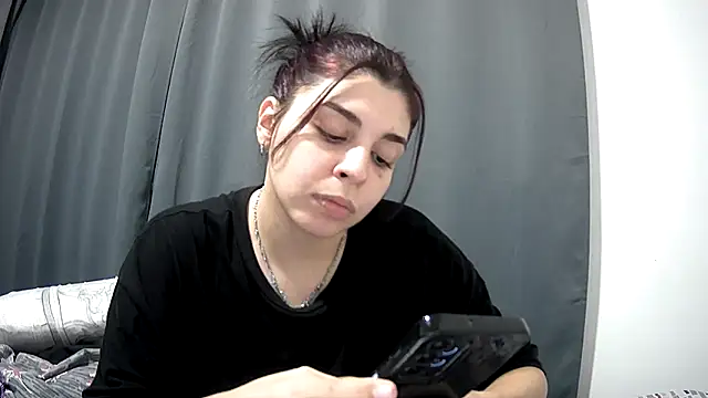 Snapshot of violetazein7 chatting on May 15, 11:01 pm violetazein7 online show from May 15, 11:01 pm