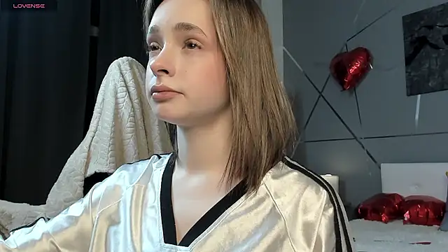 Snapshot of naomi_reiss chatting on March 27, 11:59 pm naomi reiss online show from March 27, 11:59 pm