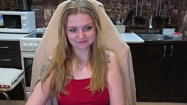 AnitaXVine online show from August 3, 8:01 pm