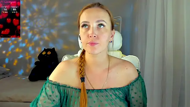 Snapshot of she_wolf chatting on May 27, 2:03 pm she wolf online show from May 27, 2:03 pm