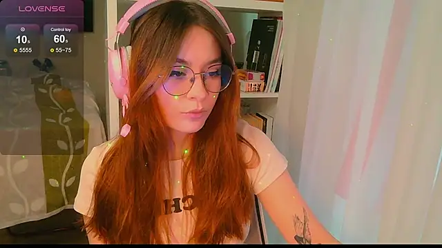 Snapshot of GhostLane chatting on February 16, 10:00 am GhostLane online show from February 16, 10:00 am