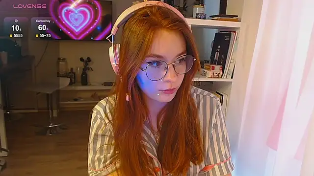 Snapshot of GhostLane chatting on February 20, 11:32 am GhostLane online show from February 20, 11:32 am