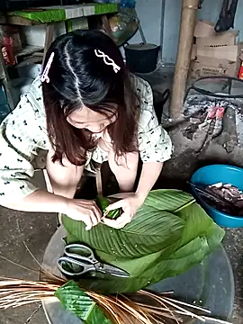 Girl-crazy1 online show from February 15, 8:35 am