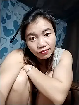 Snapshot of lovely-742 chatting on April 24, 1:35 pm lovely-742 online show from April 24, 1:35 pm