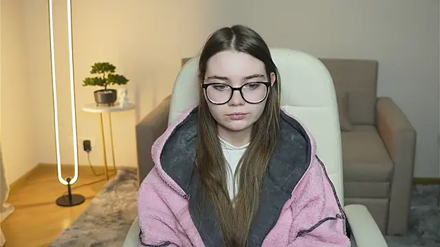 EdythOrwin online show from February 15, 7:27 am