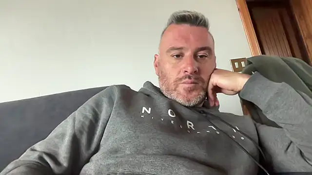 marcovik1 online show from March 11, 12:33 pm