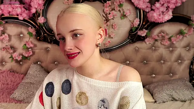 Snapshot of KirstinMcgeady chatting on March 22, 11:35 am KirstinMcgeady online show from March 22, 11:35 am