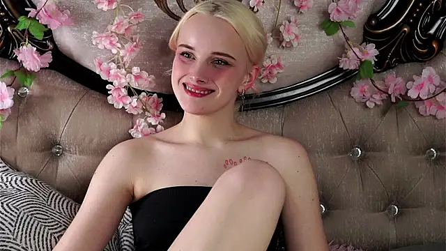 Snapshot of KirstinMcgeady chatting on March 27, 11:32 am KirstinMcgeady online show from March 27, 11:32 am