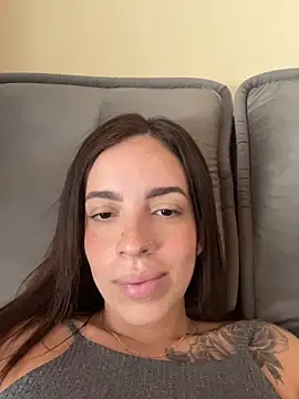 Snapshot of Larinhap chatting on February 13, 5:42 pm Larinhap online show from February 13, 5:42 pm