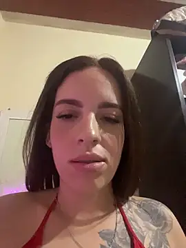 Snapshot of Larinhap chatting on March 10, 10:59 pm Larinhap online show from March 10, 10:59 pm