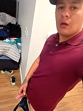 Snapshot of George789012 chatting on February 14, 2:14 pm George789012 online show from February 14, 2:14 pm