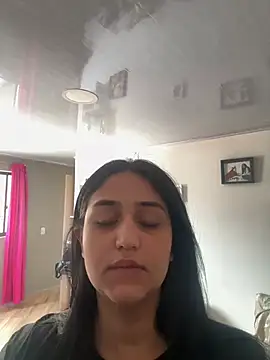 Snapshot of Curvy_sweet chatting on March 22, 3:59 pm Curvy sweet online show from March 22, 3:59 pm