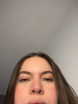 Snapshot of alyabelova chatting on March 26, 3:45 am alyabelova online show from March 26, 3:45 am