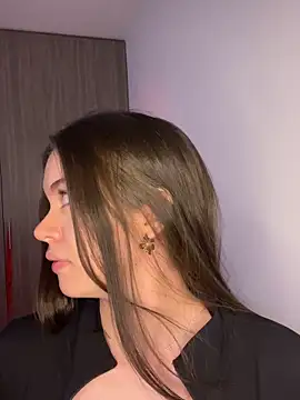 Snapshot of alyabelova chatting on March 29, 4:23 am alyabelova online show from March 29, 4:23 am