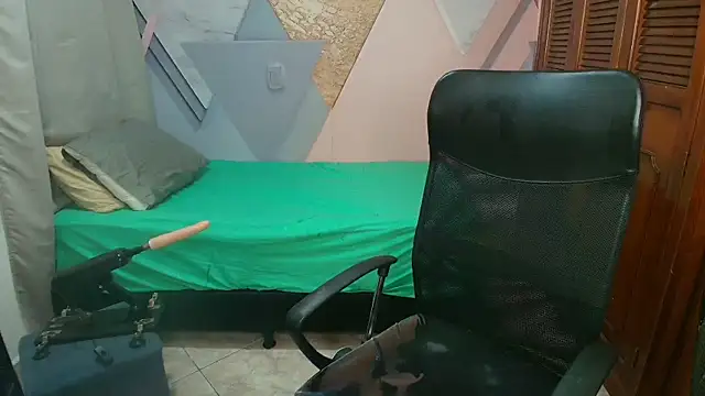 Snapshot of vane_latin18 chatting on March 27, 8:19 pm vane latin18 online show from March 27, 8:19 pm