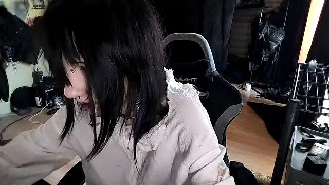 Snapshot of Shempert_ghot chatting on February 18, 11:06 am Shempert ghot online show from February 18, 11:06 am