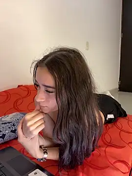 Snapshot of candy_deluxe chatting on March 6, 3:14 am candy deluxe online show from March 6, 3:14 am