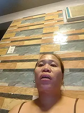 squirtshantal online show from November 8, 4:18 pm