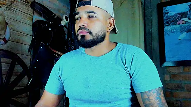 Snapshot of dominic_jonson chatting on March 15, 8:42 am dominic jonson online show from March 15, 8:42 am