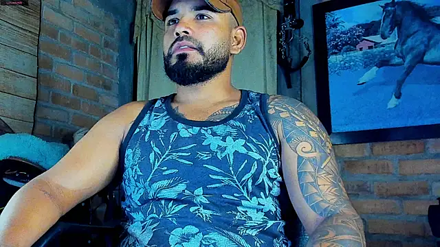 Snapshot of dominic_jonson chatting on March 30, 10:33 pm dominic jonson online show from March 30, 10:33 pm