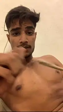 Snapshot of kaushikhotty chatting on April 16, 7:58 pm kaushikhotty online show from April 16, 7:58 pm