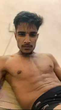 Snapshot of kaushikhotty chatting on April 19, 7:27 pm kaushikhotty online show from April 19, 7:27 pm