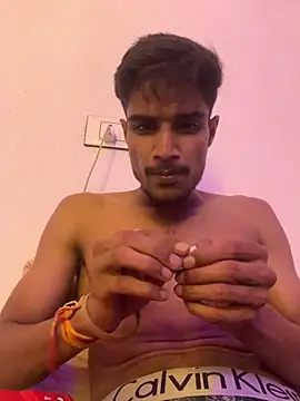 Snapshot of kaushikhotty chatting on April 21, 8:23 pm kaushikhotty online show from April 21, 8:23 pm