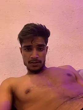 Snapshot of kaushikhotty chatting on May 4, 9:33 pm kaushikhotty online show from May 4, 9:33 pm