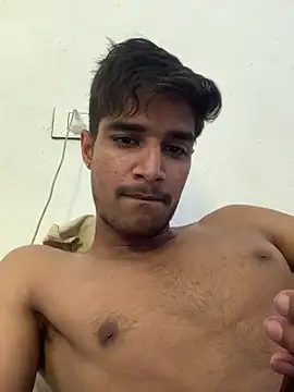Snapshot of kaushikhotty chatting on May 9, 9:03 am kaushikhotty online show from May 9, 9:03 am