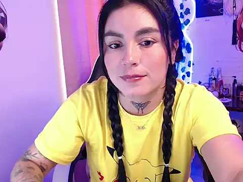 JanineRae online show from March 18, 6:22 pm