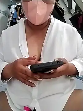 miasexy69 online show from February 12, 5:02 am