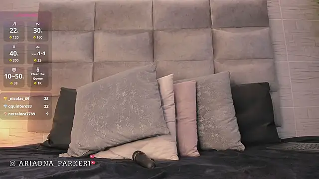 Snapshot of ariana__parker chatting on April 11, 7:45 am ariana parker online show from April 11, 7:45 am